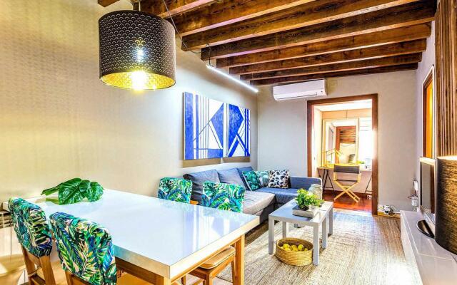 Lovely penthouse 2BR in Eixample - ArtBlue