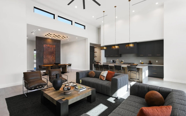 Ember-pool Heat Available-in North Scottsdale