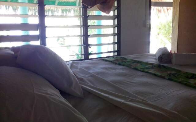 Lonnoc Beach Lodge