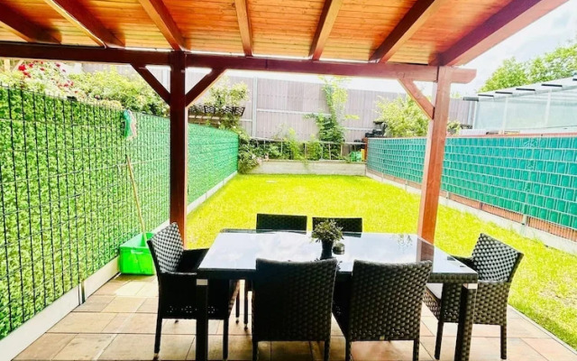 Villa many rooms with Free Parking