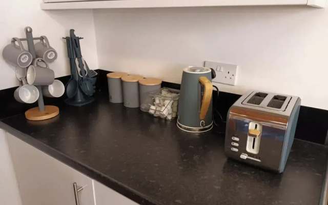 Charming 3-bed House in Birmingham Near nec & hs2