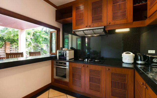Nai Harn Baan-Bua Villas