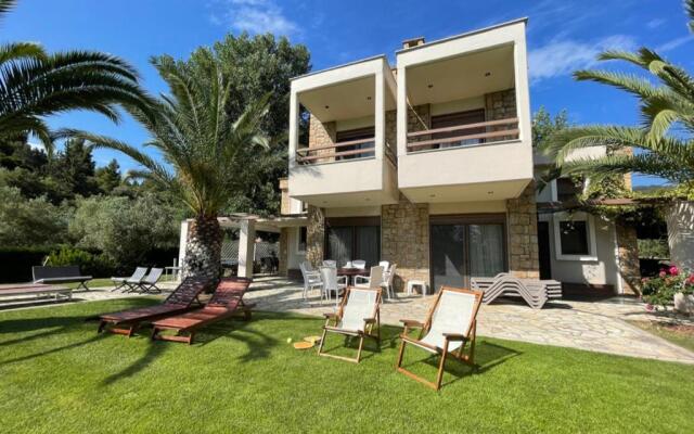 Escape to Paradise Experience Luxury and Serenity at Villa Elina in Sithonia