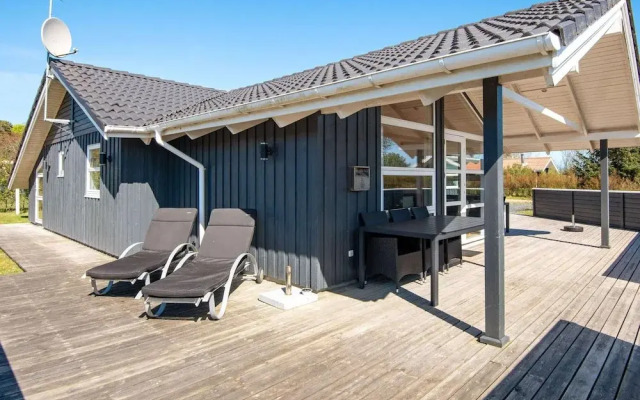 6 Person Holiday Home in Hemmet-by Traum