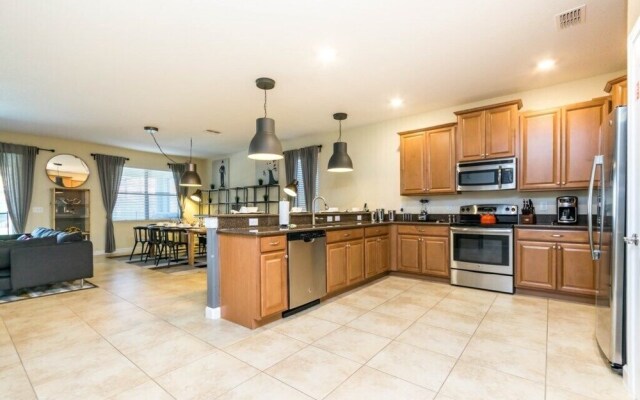 Amazing Champions Gate 9 Bedroom Villa