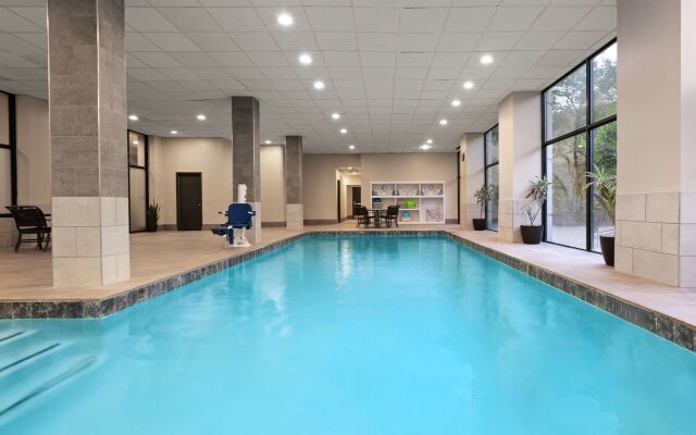 Embassy Suites by Hilton Dallas Love Field