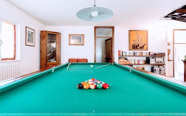 Villa Vallocchia - sleeps 18. Exclusive pool/grounds. Spoleto 10 mins. Rome 1 hr