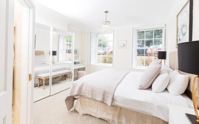 16 Lansdown -By Luxury Apartments