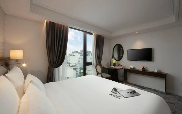 The Oriental Jade Hotel