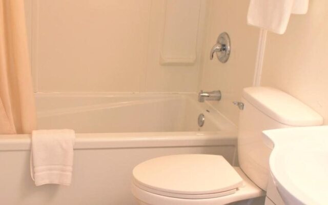 Ucluelet Wildwood Inn