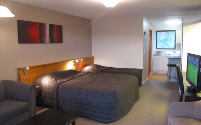 Aotea Lodge