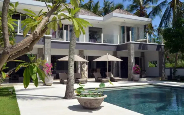 Black Pearl Villa