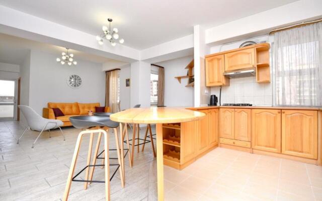 Stay Inn Apartments on Buzand 53-55 street