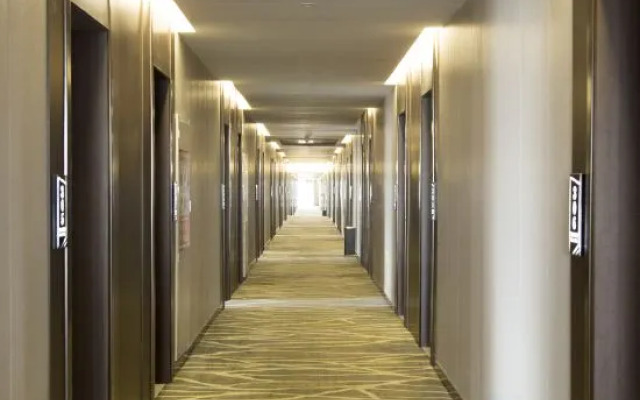 Via Business Hotel (Bengbu High Speed Railway Station)