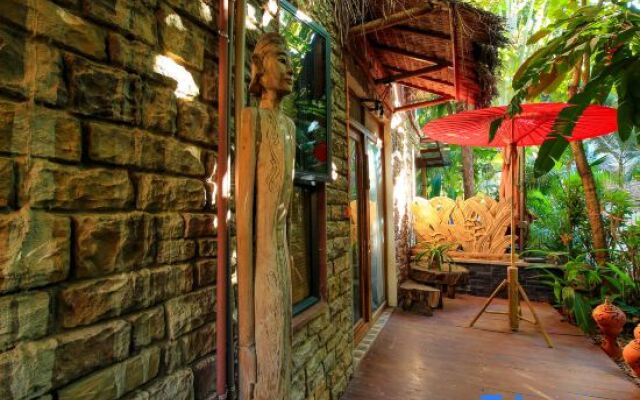 Hidden Garden Inn