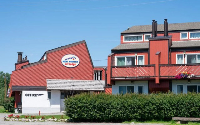 Rocky Mountain Ski Lodge