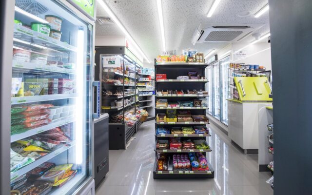 CO-OP City Hotel Harborview