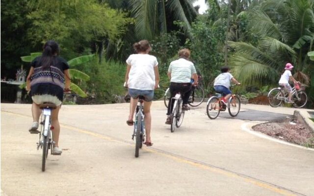 Baan Thai Damnoen Canal House Resort