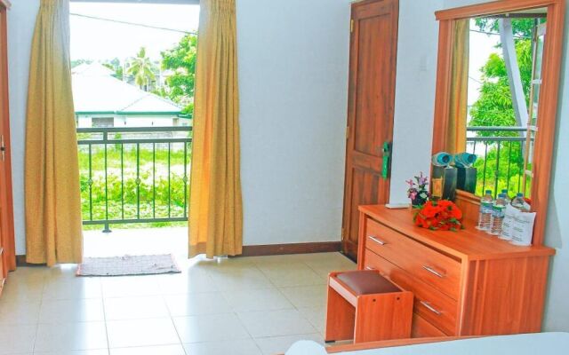 Airport D Villa