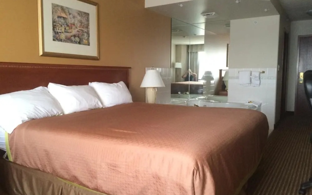 Foxwood Inn & Suites