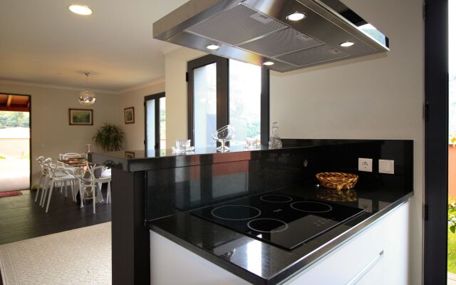 Villa Cherry by Analodges