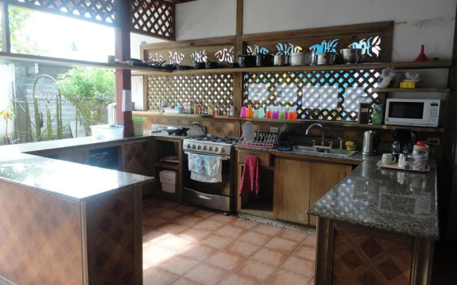 Spanish by the Sea - Bocas - Hostel