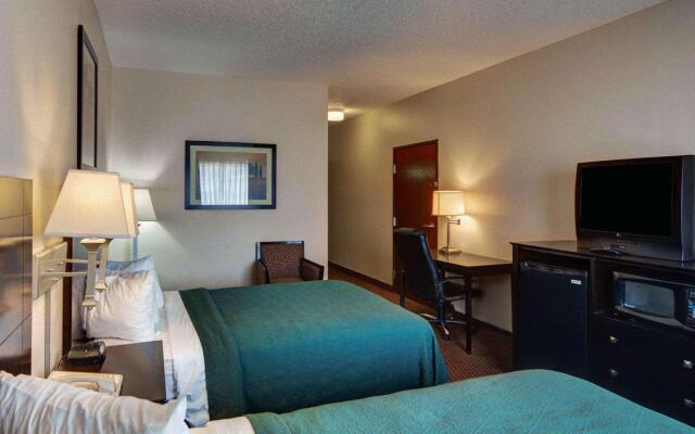 Quality Inn & Suites Wichita Falls I-44