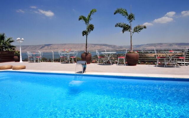 Camila Resort