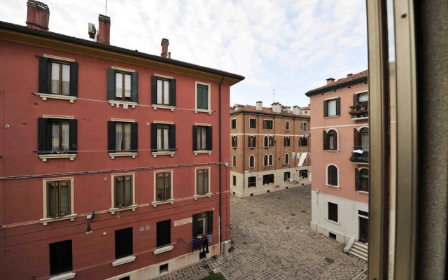 Santamarta, the Apartment for Your Venetian Holidays