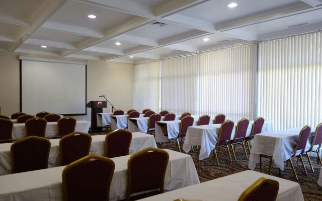 Ramada Sacramento