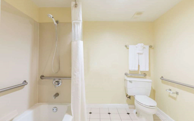 Quality Inn New Orleans I-10 East