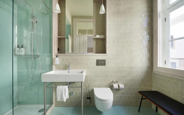 Cais Urban Lodge