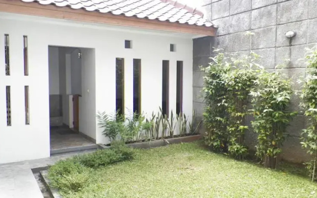 Setra Duta Guest House