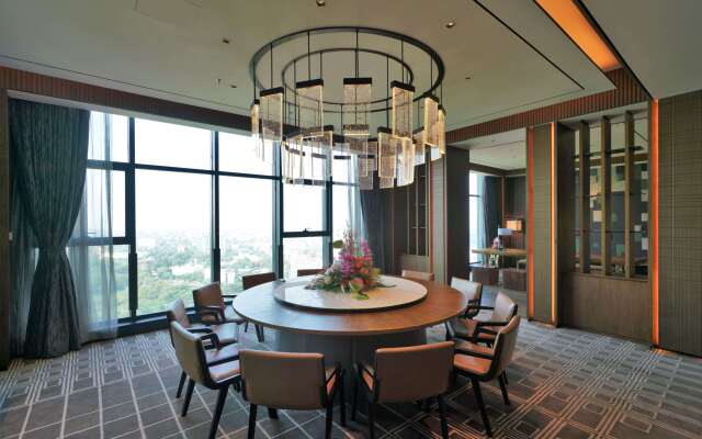 Wyndham Grand Yangon Hotel
