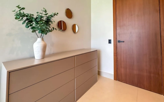 Marina Garden 2 Bedroom Apartment With Picuzzi