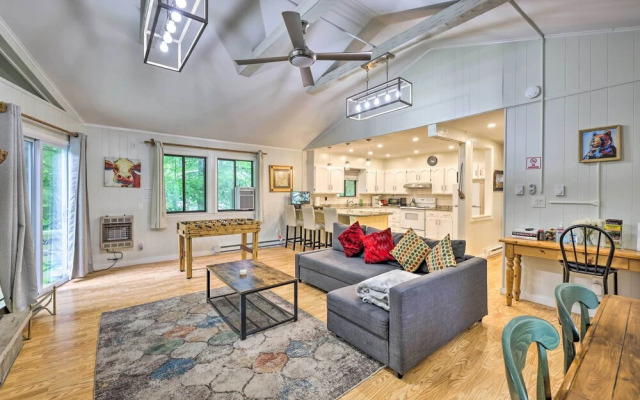 Tobyhanna Home: Private Deck, Hot Tub & Game Room!