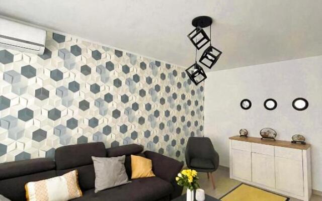 APARTAMENT 3 camere Neptun