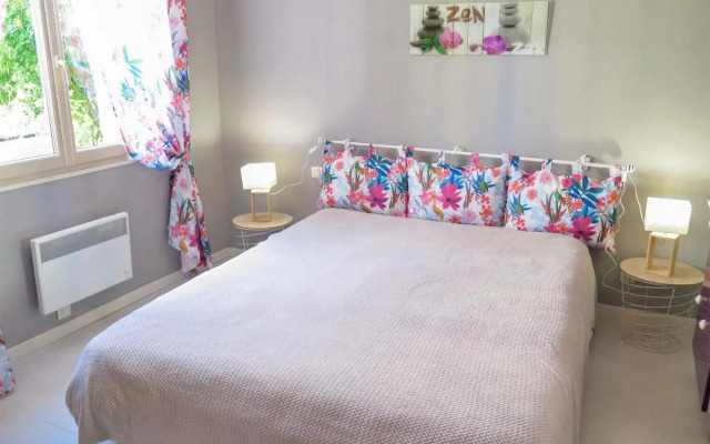 Holiday Home Tuilières - CME100