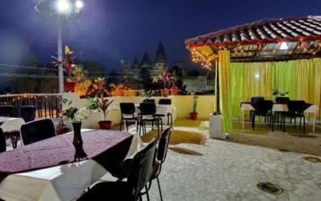 Aditya Hotel Orchha
