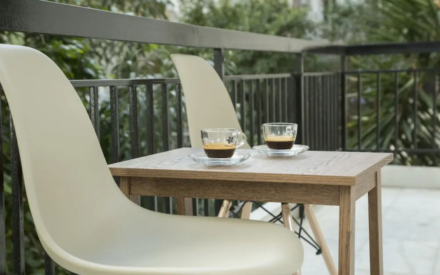 Stylish and Modern Apartment in the Heart of Athens