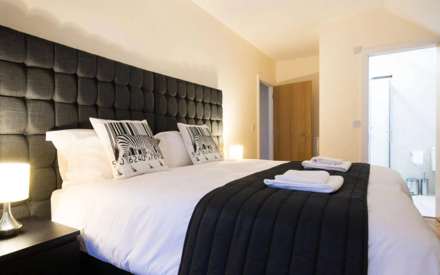 Arnos Apartments