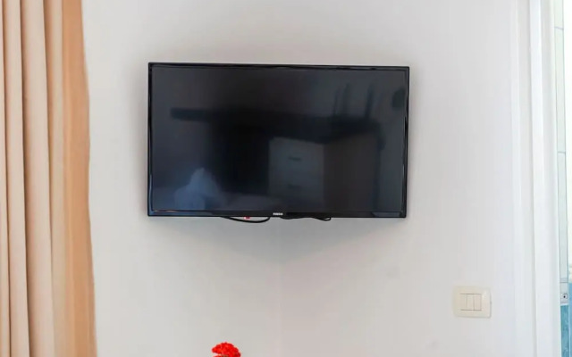 Amazing Studio With Free Parking Golem