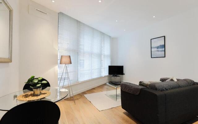Trafalgar Square Apartments