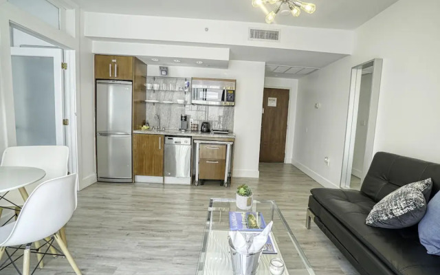 Private Apartment at the Congress