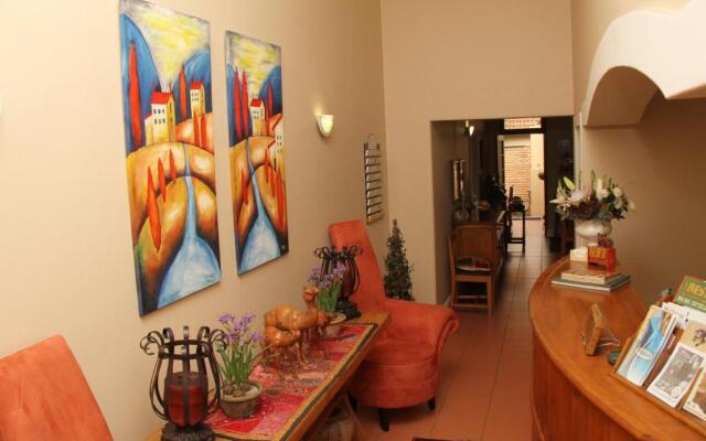 Del Roza Guest House
