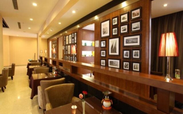 New Century Manju Shanghai Pudong Airport