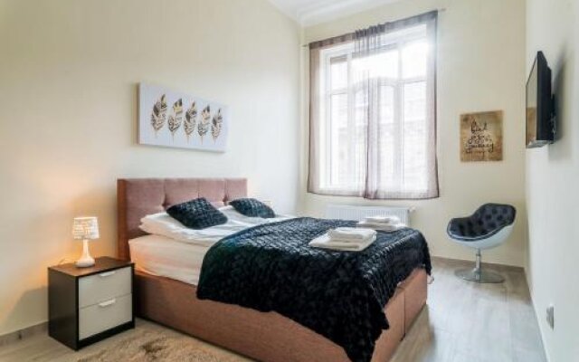 K11 Exclusive Apartment at Szimpla