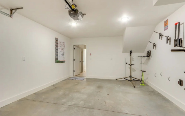 Near Downtown: Luxury Townhome in Bentonville!