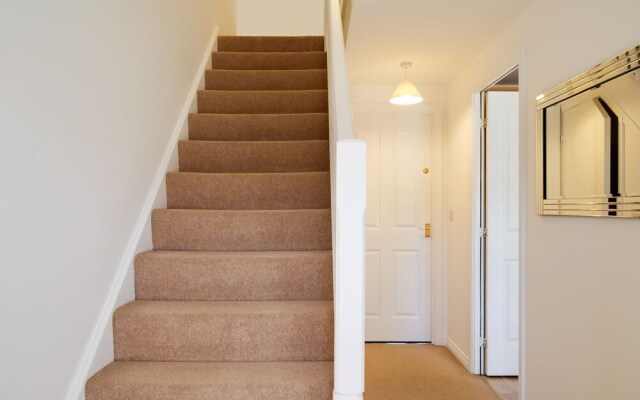 Simplistic Holiday Home in Cheltenham With Garden