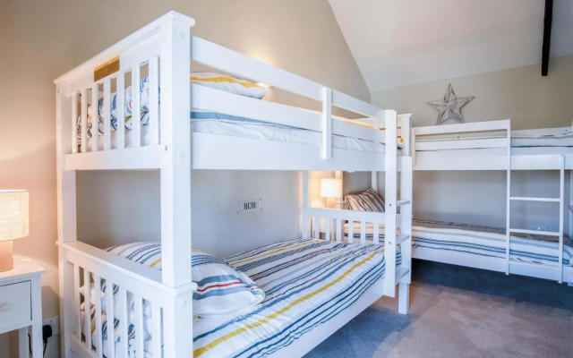 Tregoyr - 3 Bedroom Holiday Home - St Florence